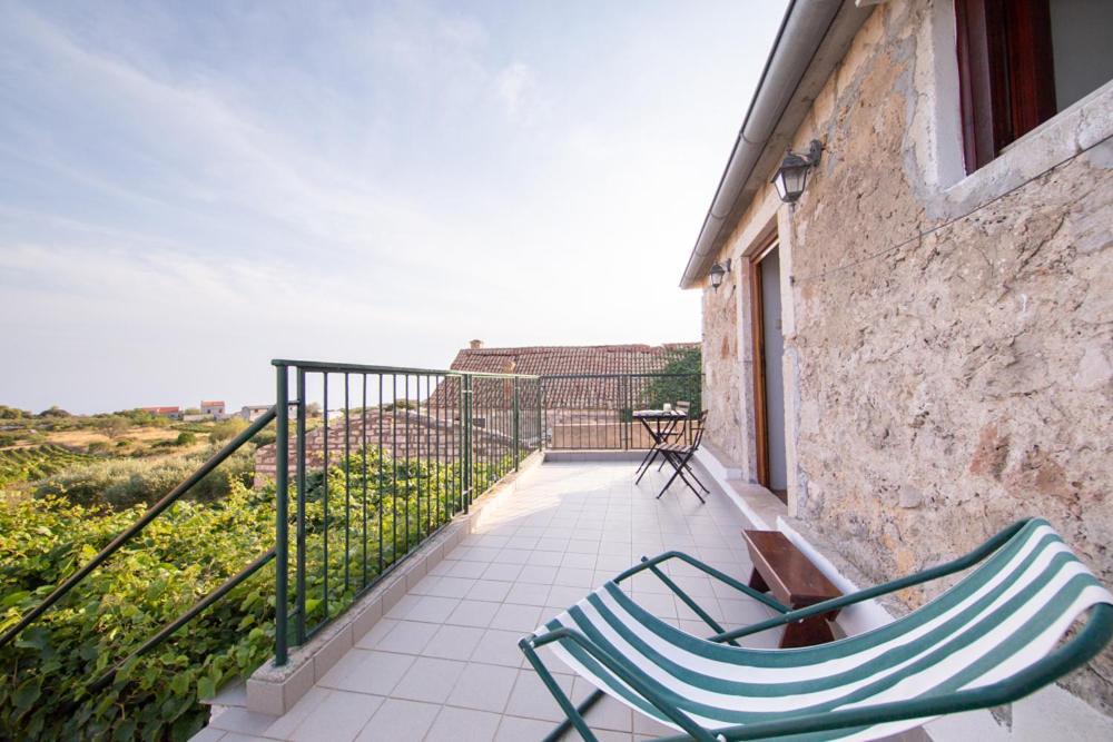 Holiday Home Burba คอมีชา ภายนอก รูปภาพ